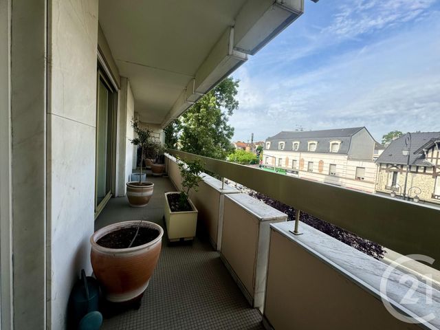 Appartement T5 à vendre - 5 pièces - 90.24 m2 - LA VARENNE ST HILAIRE - 94 - ILE-DE-FRANCE - Century 21 Les Clés Du Parc